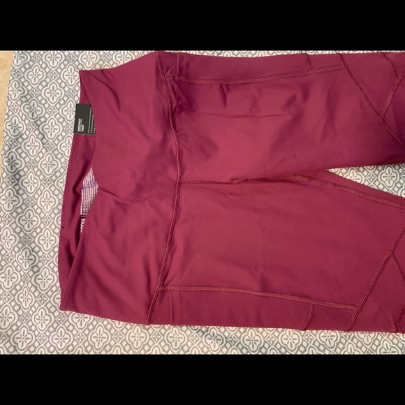 Victoria’s Secret Knockout Sport With Pockets - Picture 3 of 4
